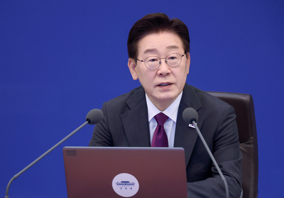 李대통령 "은근슬쩍 가격 올리는 몰염치 행태 철저히 관리"