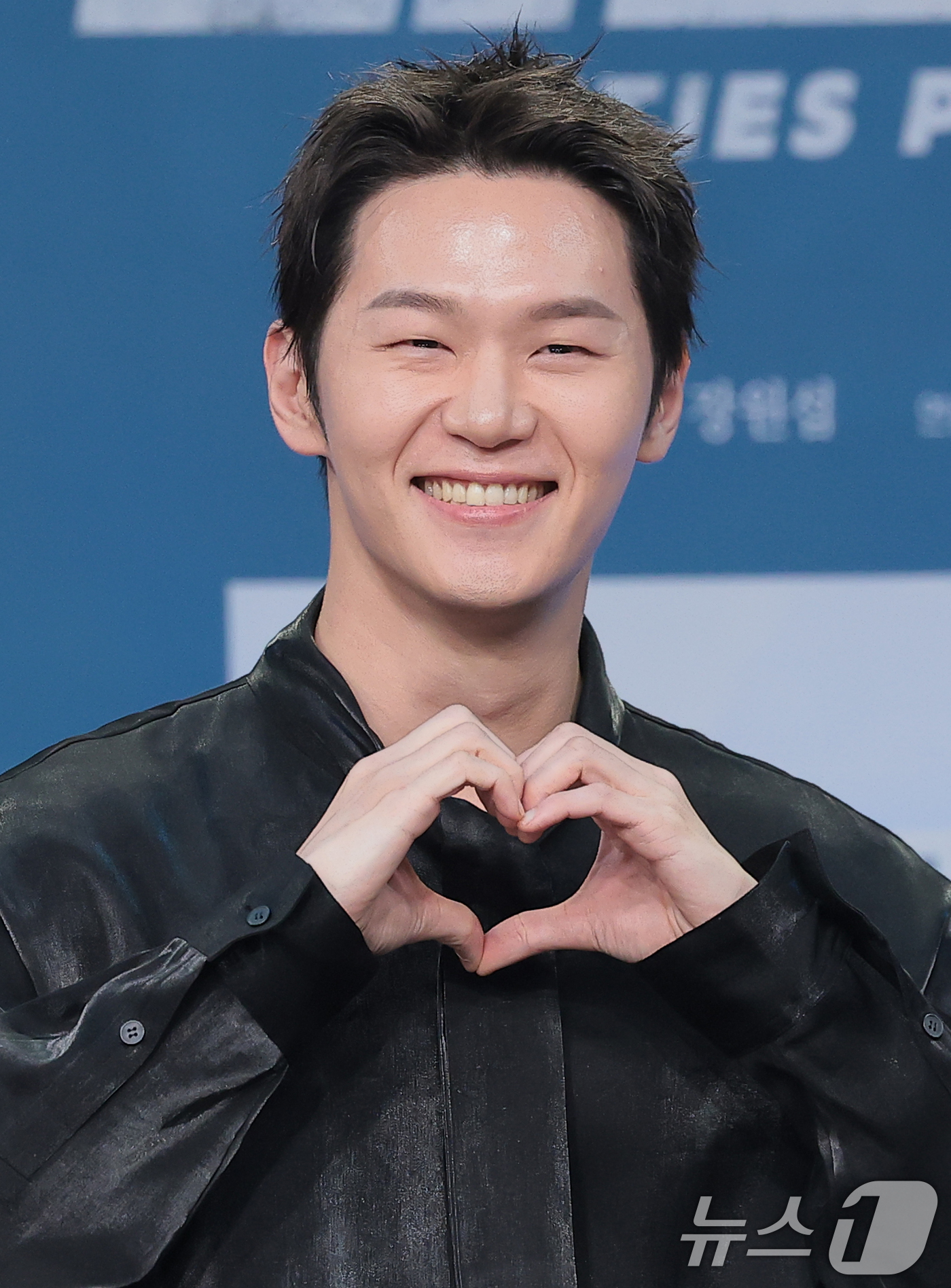 (서울=뉴스1) 권현진 기자 = 배우 이학주가 21일 서울 마포구 상암동 MBC에서 진행된 드라마 '오십프로' 제작발표회에 참석해 포즈를 취하고 있다.'오십프로'는 평범해 보여도 …