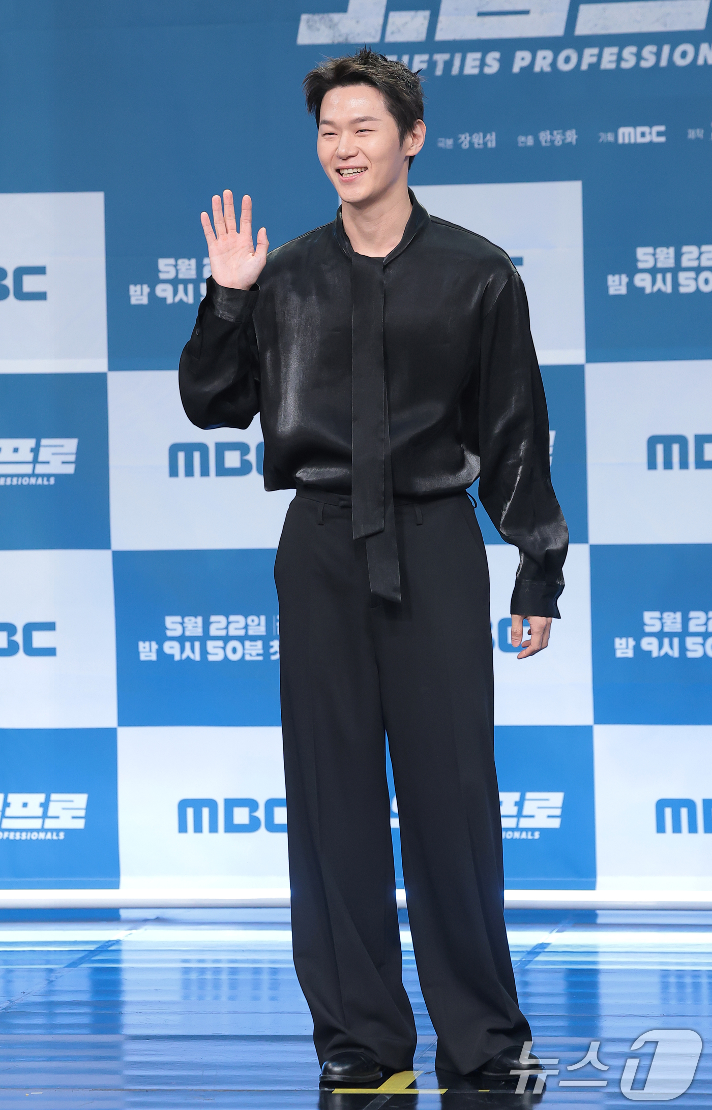 (서울=뉴스1) 권현진 기자 = 배우 이학주가 21일 서울 마포구 상암동 MBC에서 진행된 드라마 '오십프로' 제작발표회에 참석해 포즈를 취하고 있다.'오십프로'는 평범해 보여도 …