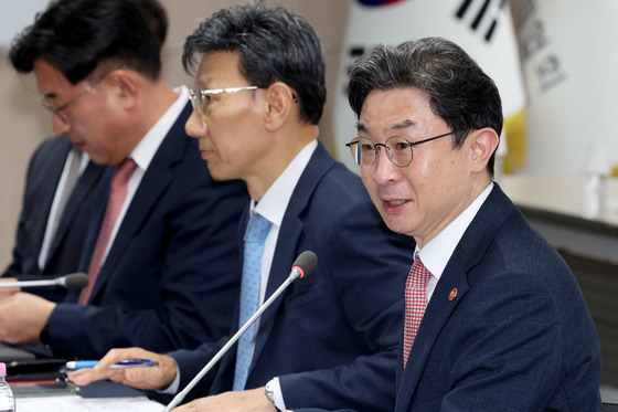 간담회 발언하는 이억원 금융위원장