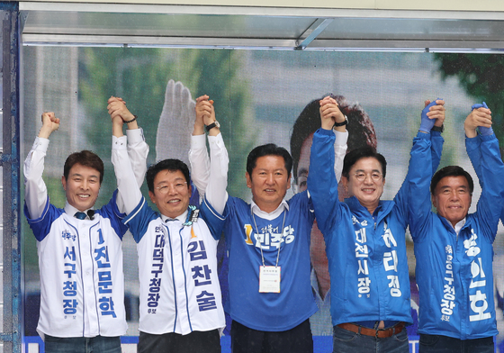 대전 지원유세 나선 정청래