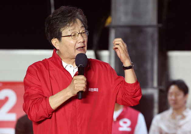 오세훈 후보 지지 발언하는 유승민 후보