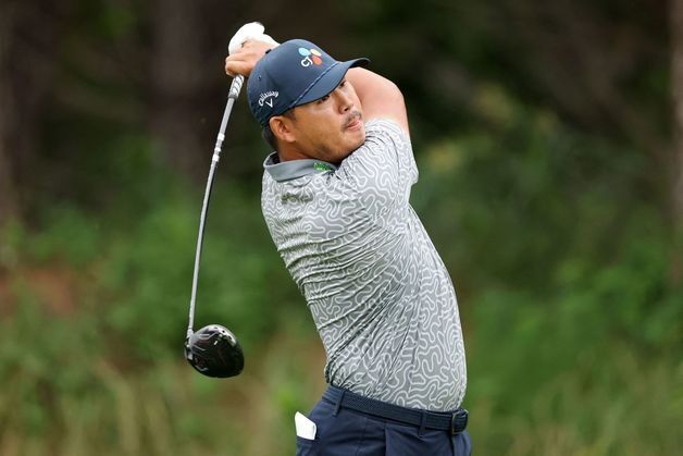 '7언더파' 김시우, PGA CJ컵 첫날 공동 4위…선두 무어에 2타 차