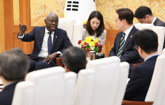 이재명 대통령, 질베르 웅보 ILO 사무총장 접견