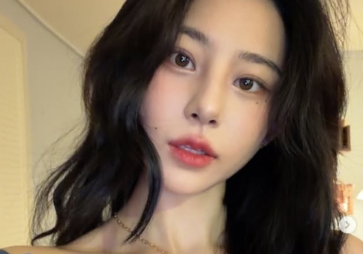 'MZ 무속인' 노슬비, 성형 고백…"자연미인+연예인이라고 많이 오해"