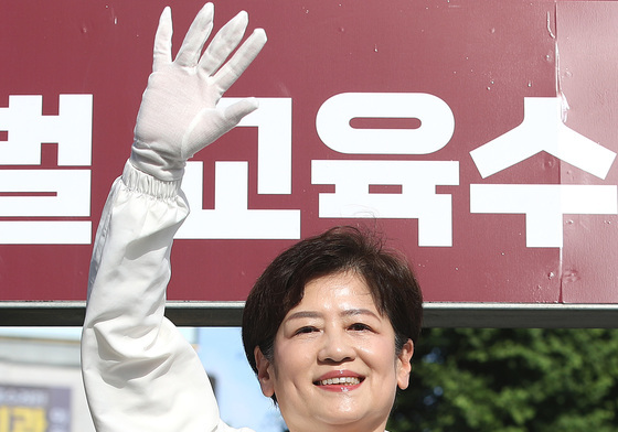 아침인사하는 강은희 대구교육감 후보