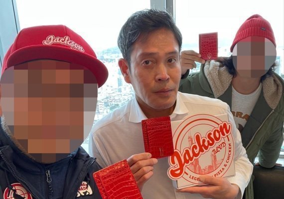 '스벅 탱크데이' 정용진 회장 책임론…광주에서 무릎 꿇을까