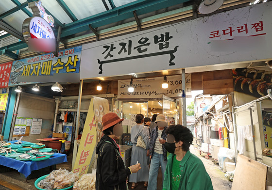 "여기가 대통령 다녀간 집이여?"…남광주시장 코다리집 명성 톡톡
