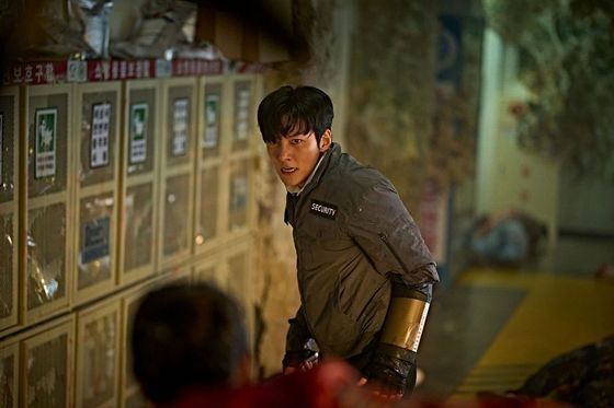 지창욱, '군체'서도 치열했다…독보적 액션 존재감 [N이슈]