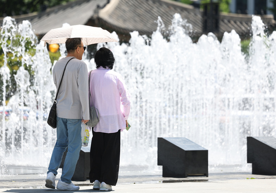 일요일 낮 최고 '28도' 초여름 날씨…제주 제외 전국 맑음[내일날씨]
