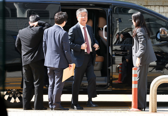'관저 이전 예산 전용 의혹' 김대기 전 비서실장, 영장실질심사