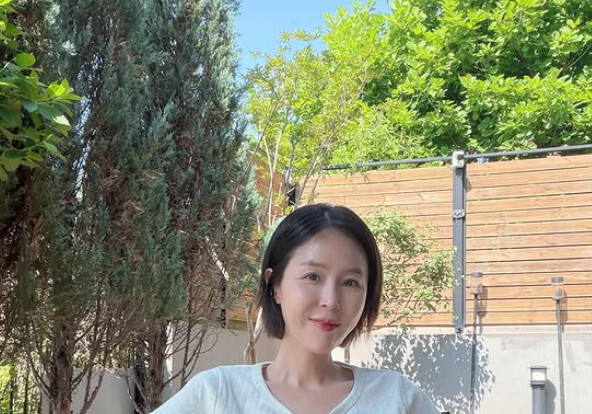 '문원♥' 신지, 단발·슬렌더 몸매로 물오른 미모 "날씨 좋다" [N샷]