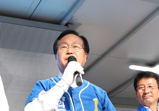 지지호소하는 유희태 후보