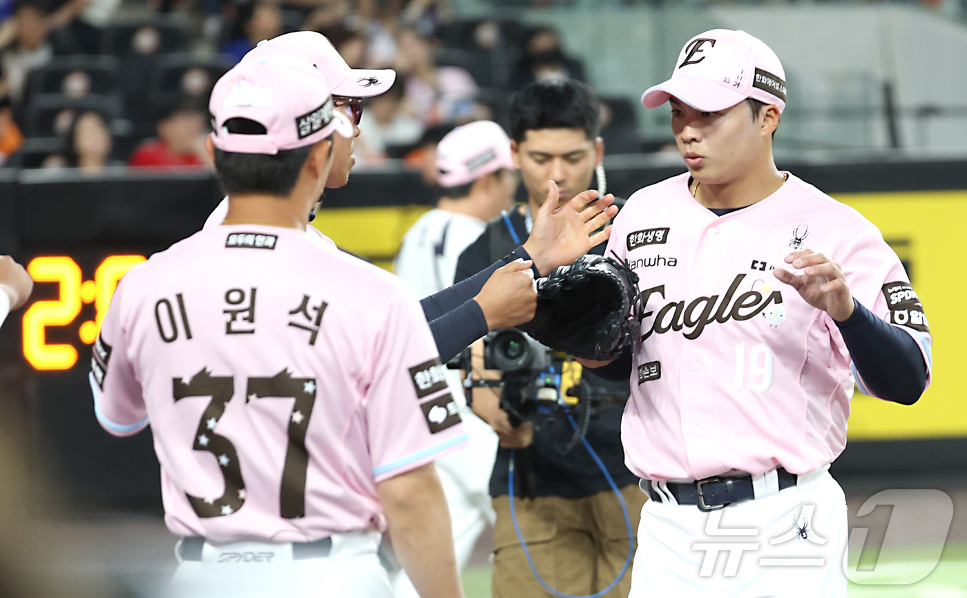 (대전=뉴스1) 김기남 기자 = 22일 대전 한화생명볼파크에서 열린 2026 신한 SOL KBO리그 두산 베어스와와 한화 이글스의 경기에서 한화 왕옌청이 5회초 이닝을 실점 없이 …