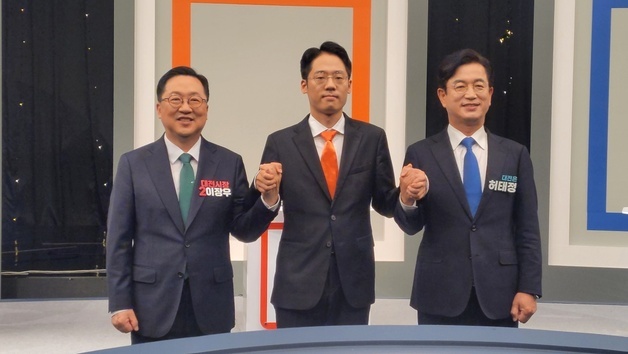 '윤 어게인 집회' 참석·'논문 표절' 등 거친 설전…대전시장후보 토론