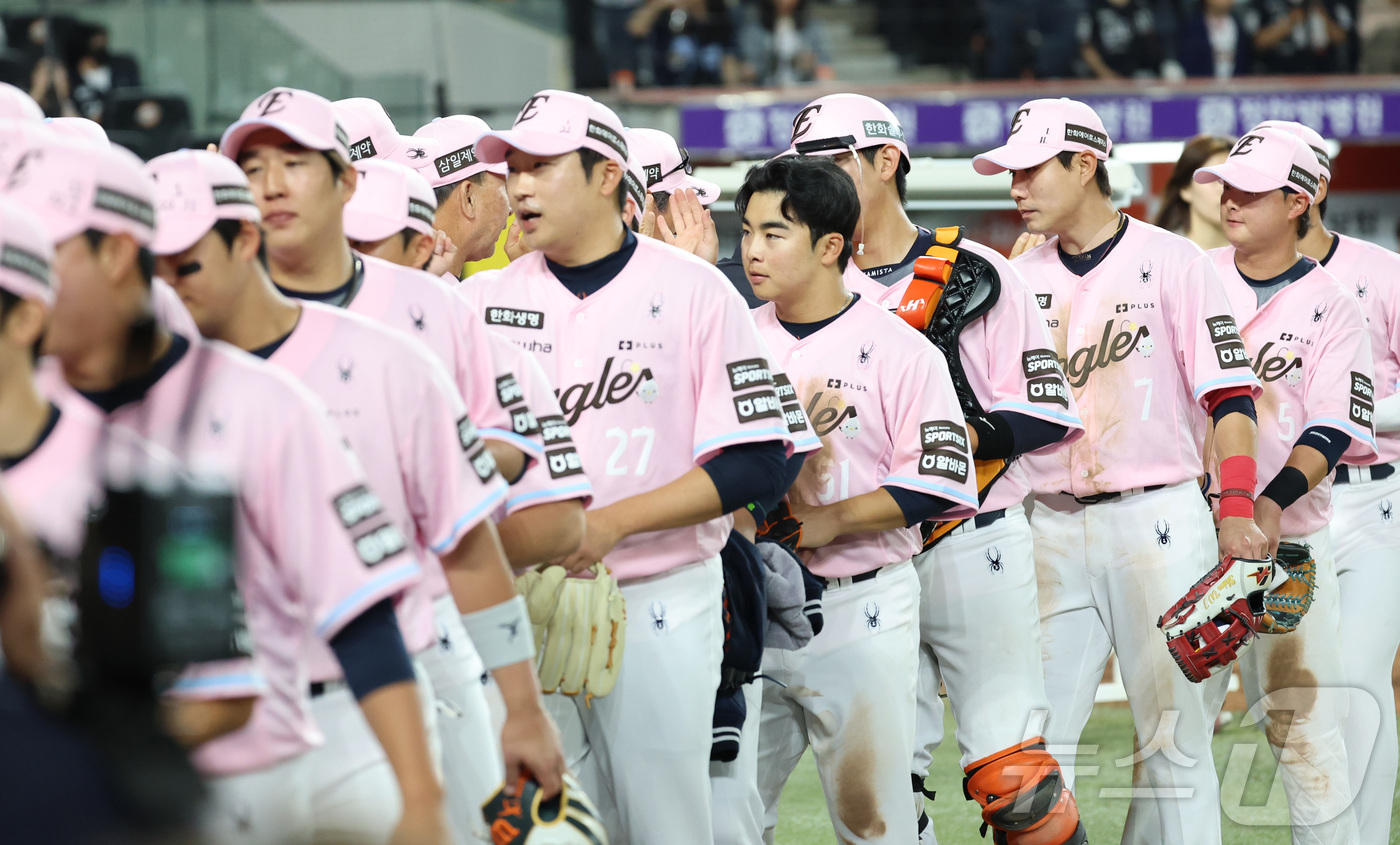 (대전=뉴스1) 김기남 기자 = 22일 대전 한화생명볼파크에서 열린 2026 신한 SOL KBO리그 두산 베어스와 한화 이글스의 경기에서 한화가 5대3으로 승리하며 연패를 끊어내고 …