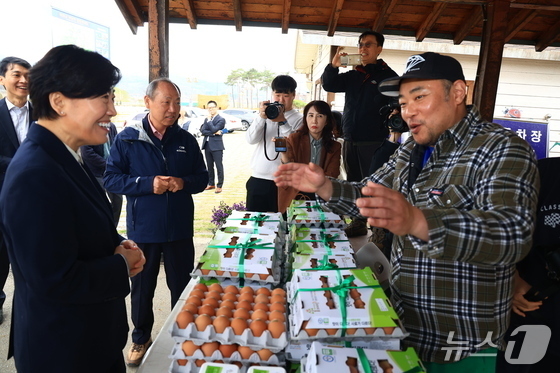 시범지역 인구 4.7% 증가…'월 15만원' 농어촌 기본소득, 전국 확대 추진