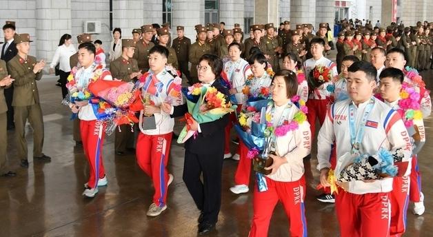주민들 애국심·결속 독려…조총련 전체회의에 축전 [데일리 북한]
