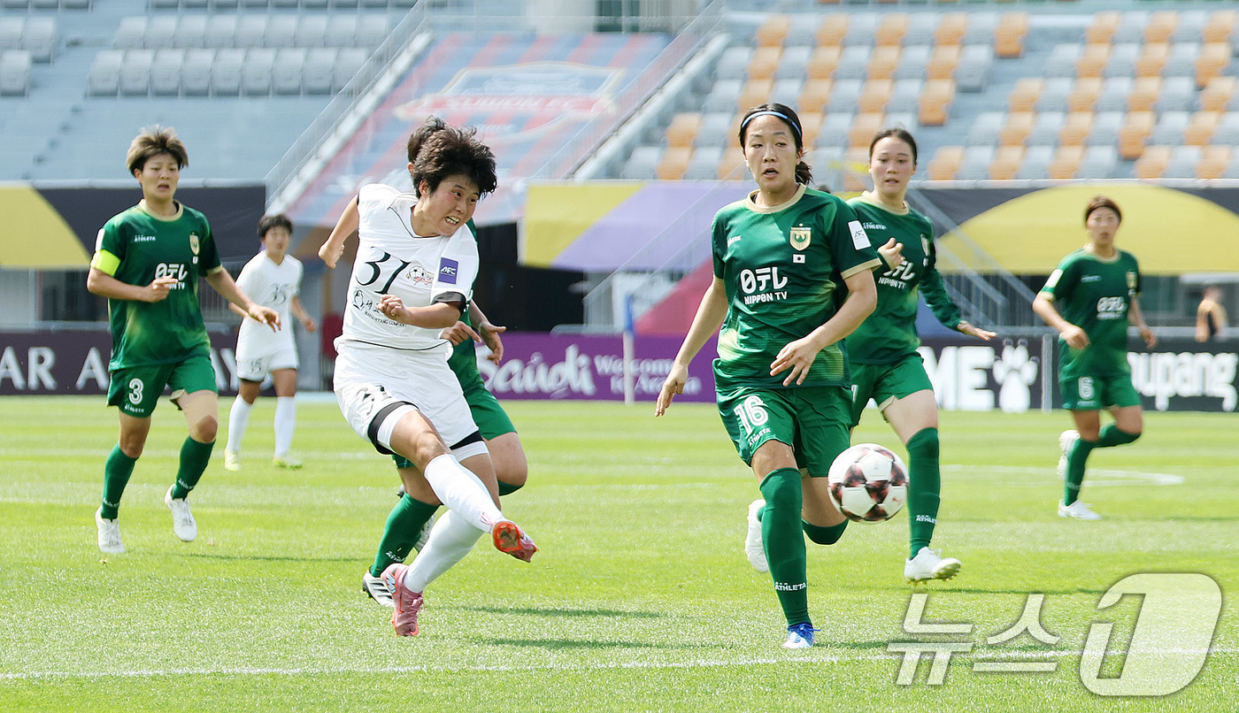 (수원=뉴스1) 박지혜 기자 = 23일 오후 경기 수원시 수원종합운동장에서 열린 2025-2026 아시아축구연맹(AFC) 여자 챔피언스리그(AWCL) 결승 북한 내고향여자축구단과 …