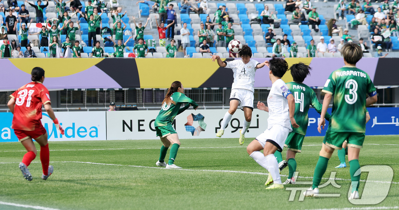 (수원=뉴스1) 박지혜 기자 = 23일 오후 경기 수원시 수원종합운동장에서 열린 2025-2026 아시아축구연맹(AFC) 여자 챔피언스리그(AWCL) 결승 북한 내고향여자축구단과 …