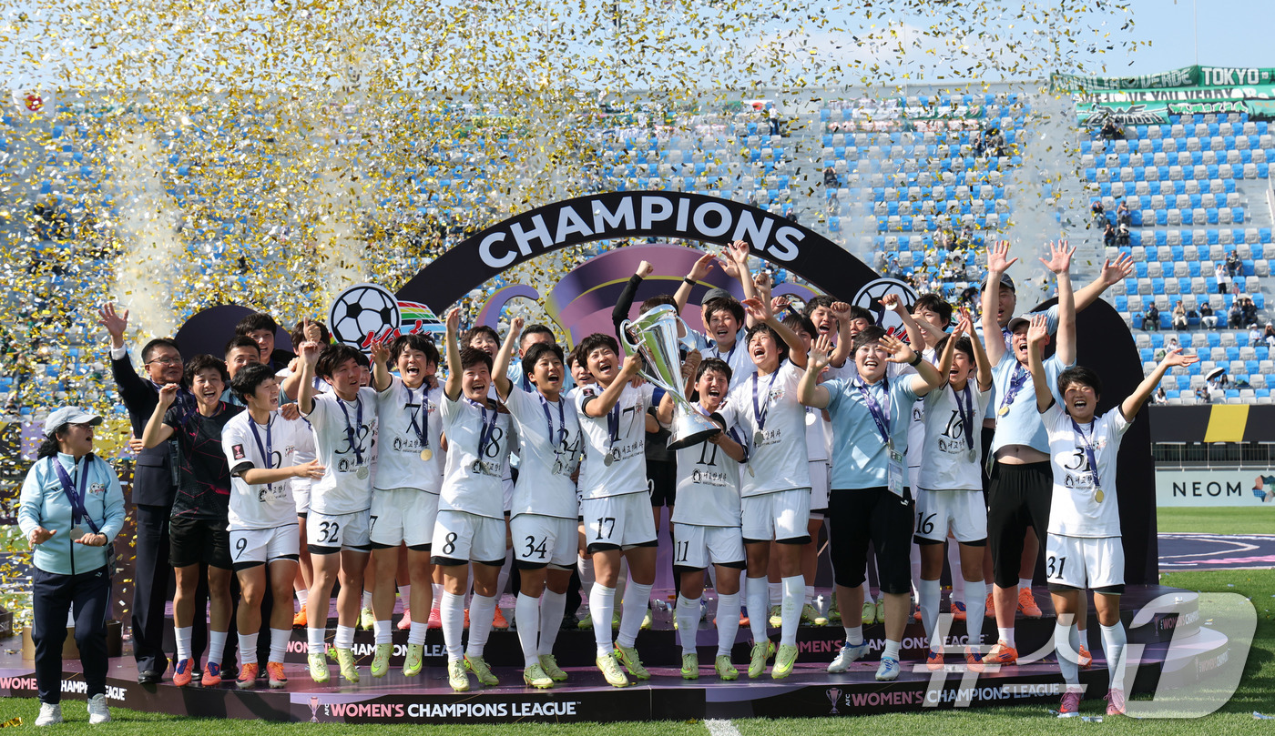 (수원=뉴스1) 박지혜 기자 = 23일 오후 경기 수원시 수원종합운동장에서 열린 2025-2026 아시아축구연맹(AFC) 여자 챔피언스리그(AWCL) 결승 북한 내고향여자축구단과 …