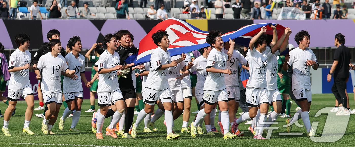 (수원=뉴스1) 박지혜 기자 = 23일 오후 경기 수원시 수원종합운동장에서 열린 2025-2026 아시아축구연맹(AFC) 여자 챔피언스리그(AWCL) 결승 북한 내고향여자축구단과 …
