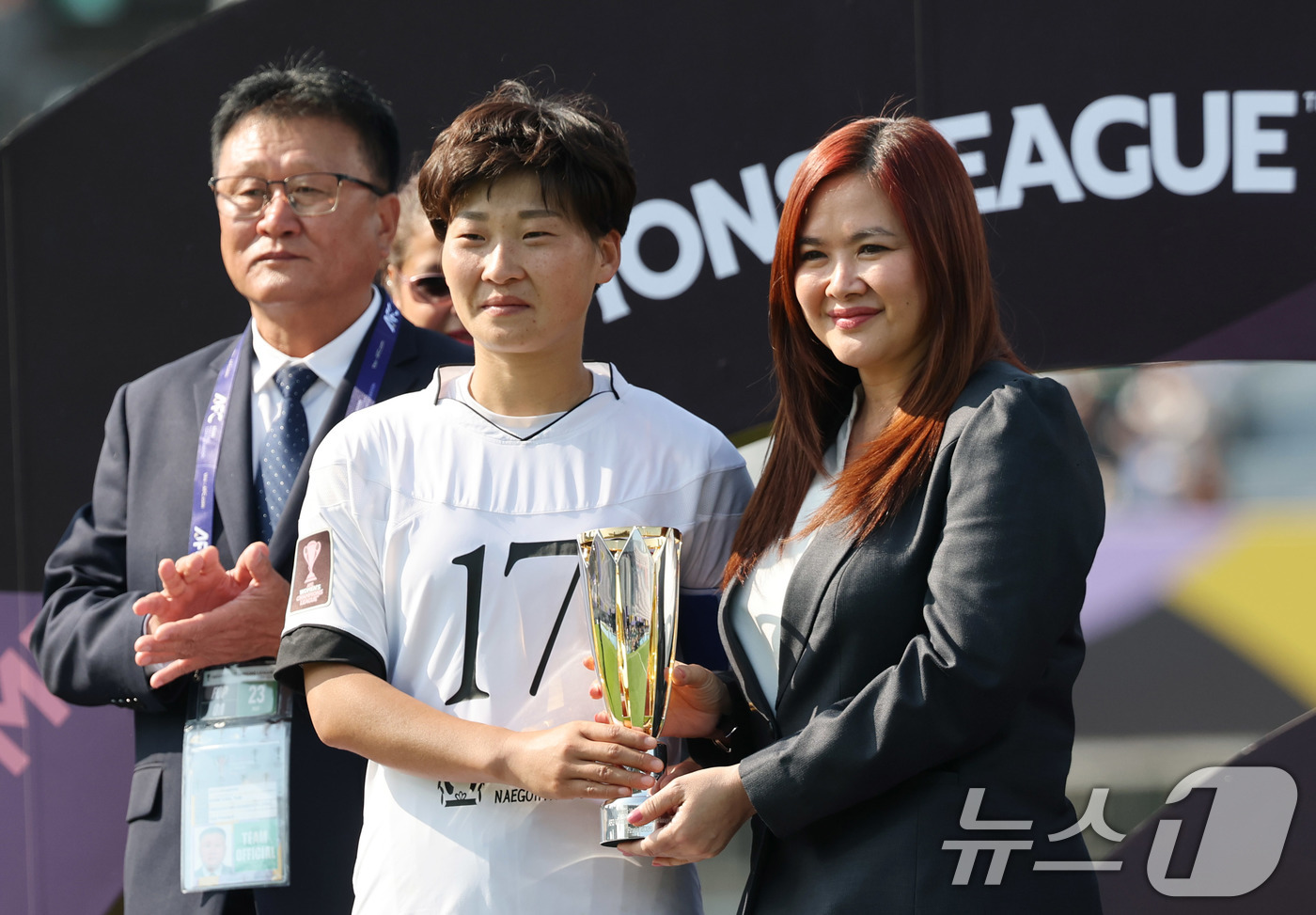 (수원=뉴스1) 박지혜 기자 = 23일 오후 경기 수원시 수원종합운동장에서 열린 2025-2026 아시아축구연맹(AFC) 여자 챔피언스리그(AWCL) 결승 북한 내고향여자축구단과 …