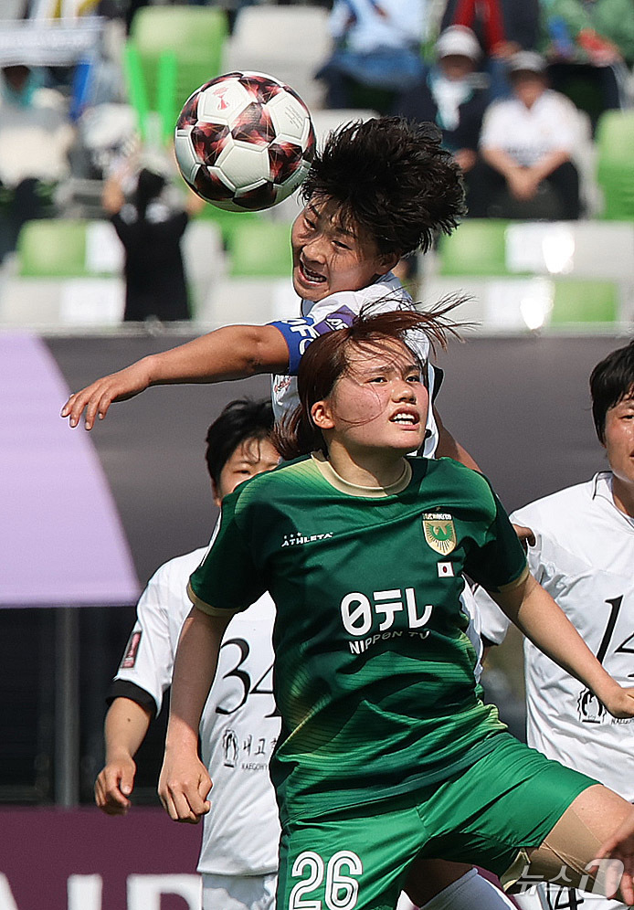 (수원=뉴스1) 박지혜 기자 = 23일 오후 경기 수원시 수원종합운동장에서 열린 2025-2026 아시아축구연맹(AFC) 여자 챔피언스리그(AWCL) 결승 북한 내고향여자축구단과 …
