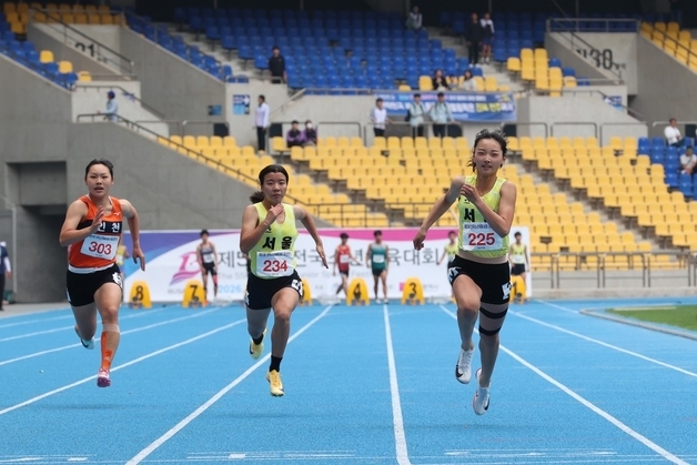 육상 왕서윤, 소년체전 여중부 100m서 28년 만의 대회 新…11초92