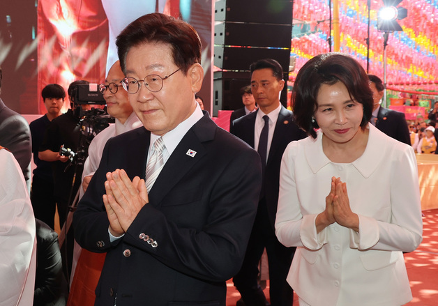 봉축법요식 참석하는 이재명 대통령