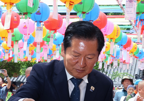 정청래 대표, 부처님오신날 관불의식