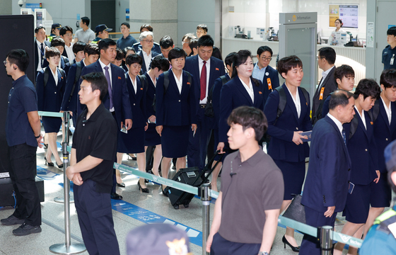 인천공항 도착한 북한 내고향여자축구단