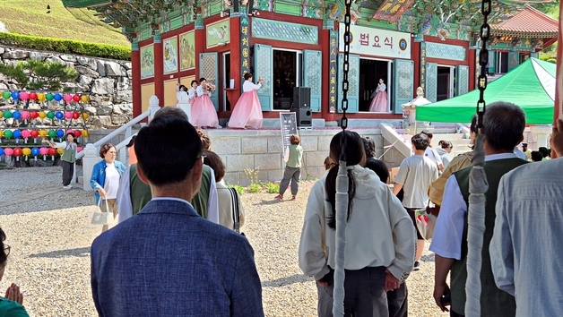 괴산군수 후보들, 지역 사찰 잇달아 방문해 불심에 지지 호소