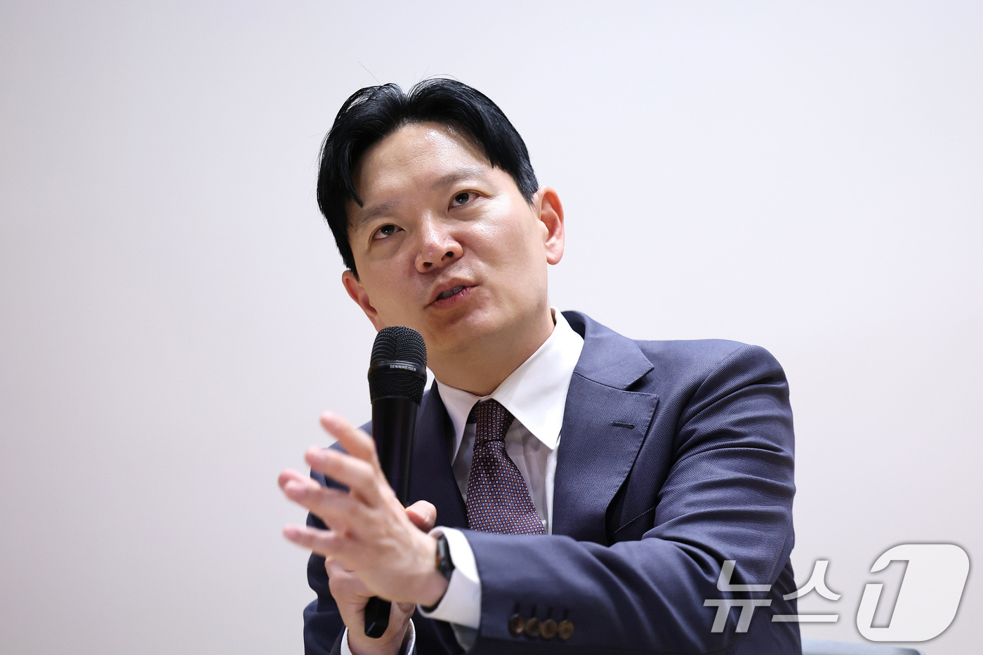 (서울=뉴스1) 신웅수 기자 = 박상용 인천지검 검사가 24일 서울 여의도 국회 의원회관에서 열린 공소취소 찬반 토론회에서 발언하고 있다. 2026.5.24/뉴스1