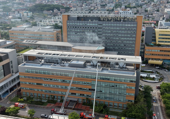 양산부산대병원 화재 진압하는 소방