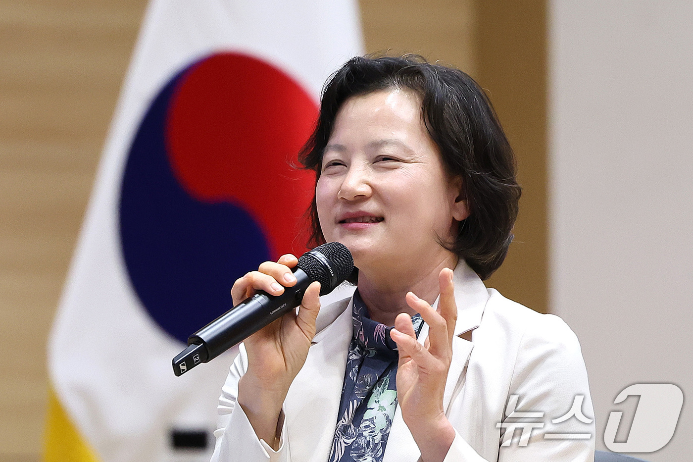 (서울=뉴스1) 신웅수 기자 = 정유미 검사장이 24일 서울 여의도 국회 의원회관에서 열린 공소취소 찬반 토론회에서 발언하고 있다. 2026.5.24/뉴스1
