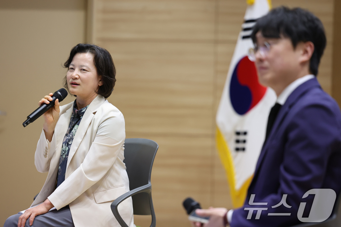 (서울=뉴스1) 신웅수 기자 = 정유미 검사장이 24일 서울 여의도 국회 의원회관에서 열린 공소취소 찬반 토론회에서 발언하고 있다. 2026.5.24/뉴스1