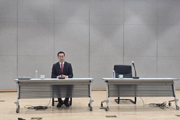 정치·종교 분리 원칙?…맹정섭, 충주시장 토론회 불참 논란