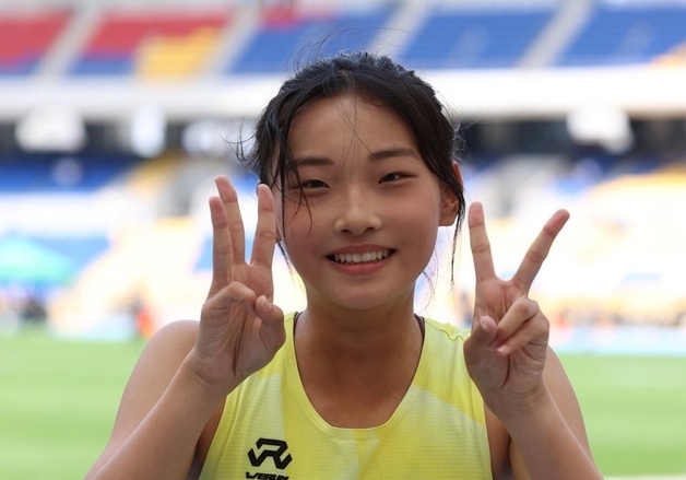 왕서윤, 또 중등부 한국신기록…소년체전 200m 우승