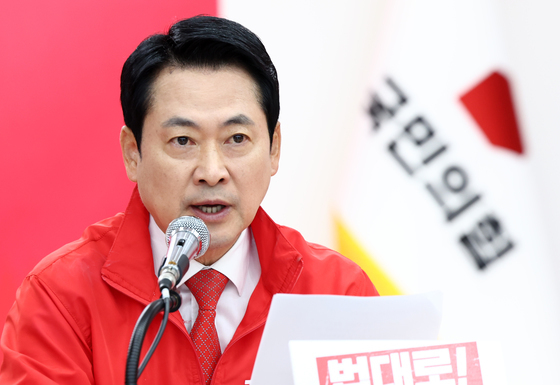 "현실부정" "유체이탈 화법"…野, 김용범 '3고는 성공 비용' 직격