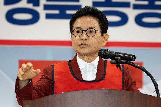 인사말하는 이철우 국민의힘 경북지사 후보