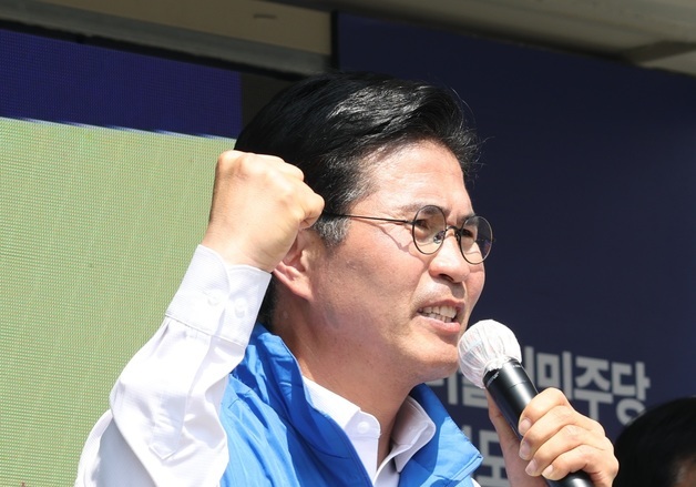 지지 호소하는 이원택 후보