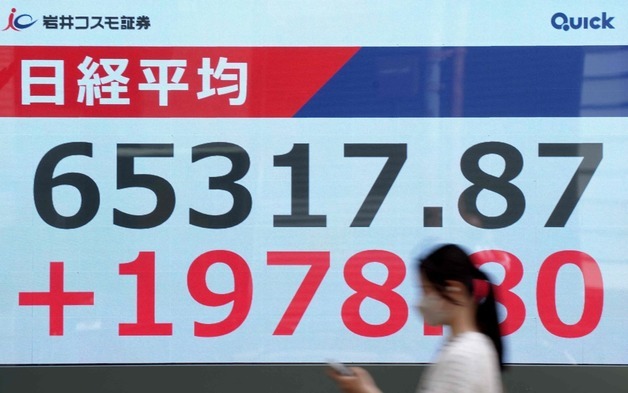 日증시, 6만5000 돌파 '사상 최고'…중동 정세 완화·AI 수요 호재(종합)