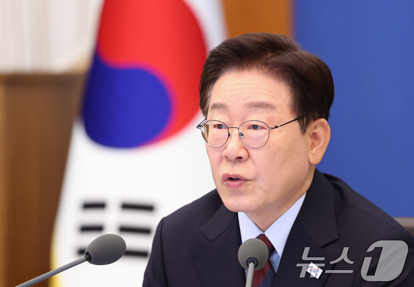 (서울=뉴스1) 허경 기자 = 이재명 대통령이 26일 청와대에서 열린 제23회 국무회의 겸 제10차 비상경제점검회의에서 발언을 하고 있다. 2026.5.26/뉴스1