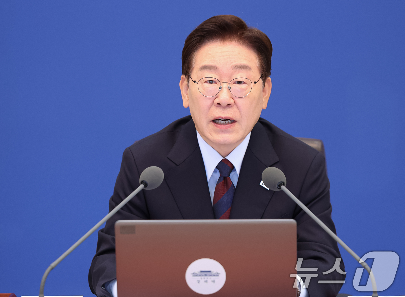 (서울=뉴스1) 허경 기자 = 이재명 대통령이 26일 청와대에서 열린 제23회 국무회의 겸 제10차 비상경제점검회의에서 발언을 하고 있다. 2026.5.26/뉴스1