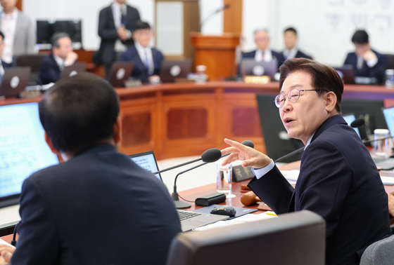 질문하는 이재명 대통령