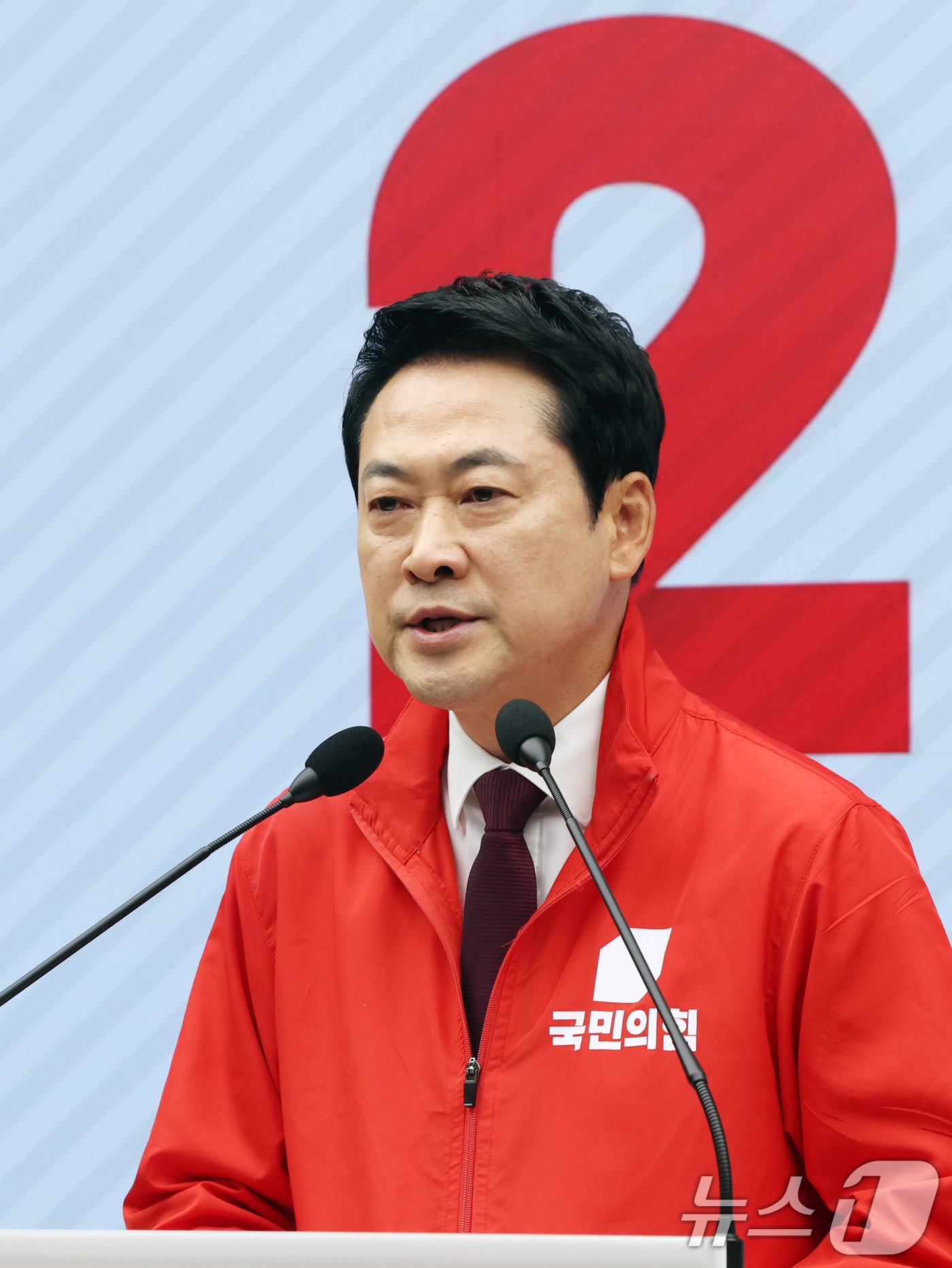 (서울=뉴스1) 황기선 기자 = 장동혁 국민의힘 대표가 26일 오전 서울 여의도 중앙당사에 마련된 제9회 전국동시지방선거 종합상황실에서 기자회견을 하고 있다. 2026.5.26/뉴 …