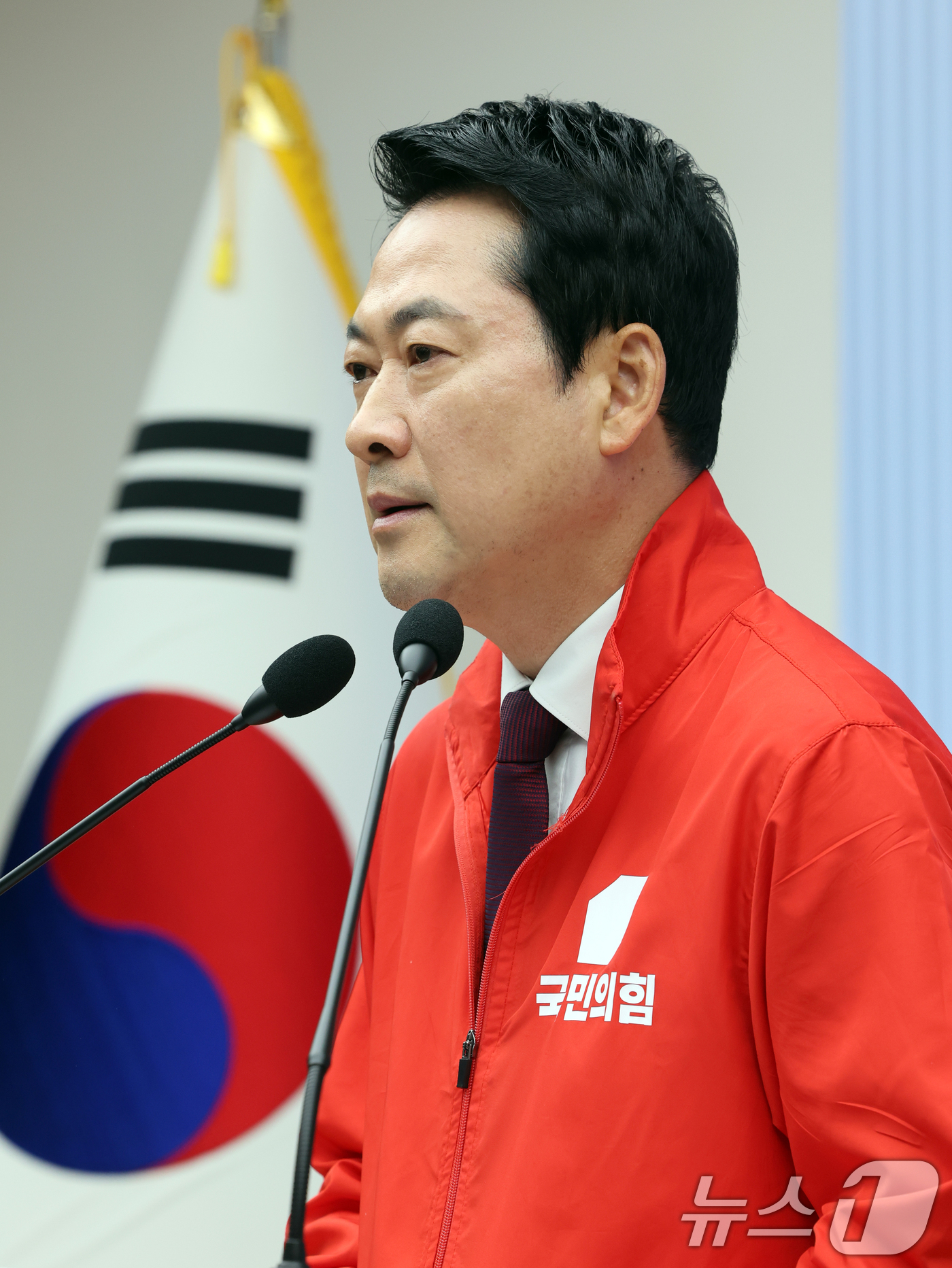 (서울=뉴스1) 황기선 기자 = 장동혁 국민의힘 대표가 26일 오전 서울 여의도 중앙당사에 마련된 제9회 전국동시지방선거 종합상황실에서 기자회견을 하고 있다. 2026.5.26/뉴 …