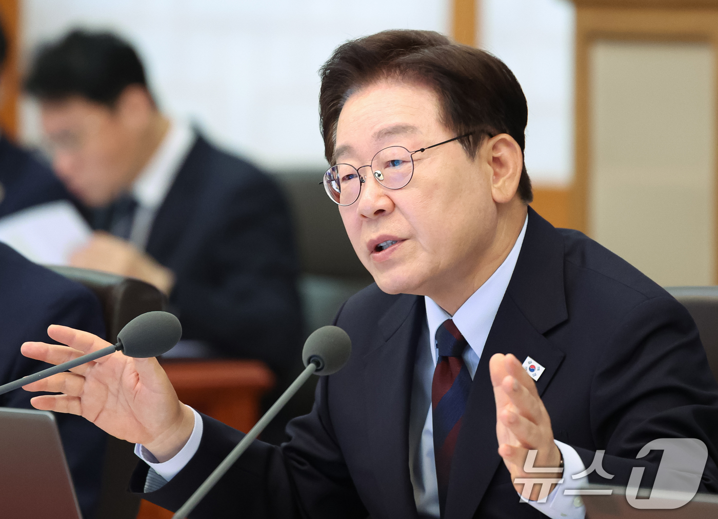 (서울=뉴스1) 허경 기자 = 이재명 대통령이 26일 청와대에서 열린 제23회 국무회의 겸 제10차 비상경제점검회의에서 발언을 하고 있다. 2026.5.26/뉴스1