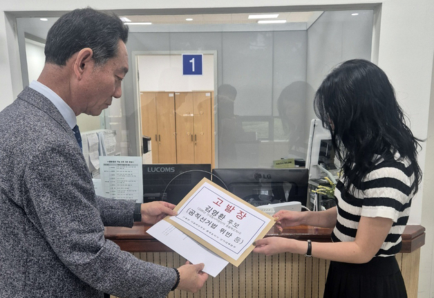 비방전에 고발 난무…충북지사 선거 네거티브 '얼룩'